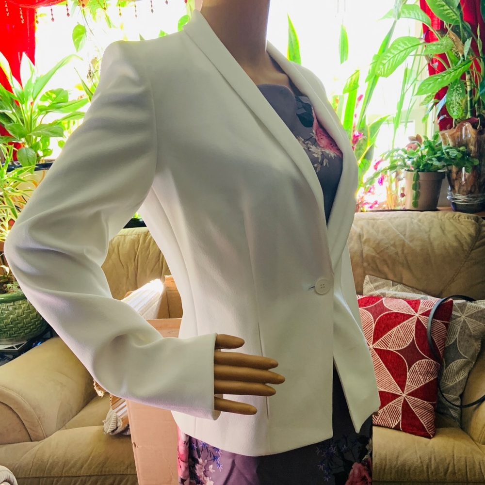 White Blazer - Picture 3 of 4